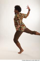 Garson DANCING POSE KRUMP